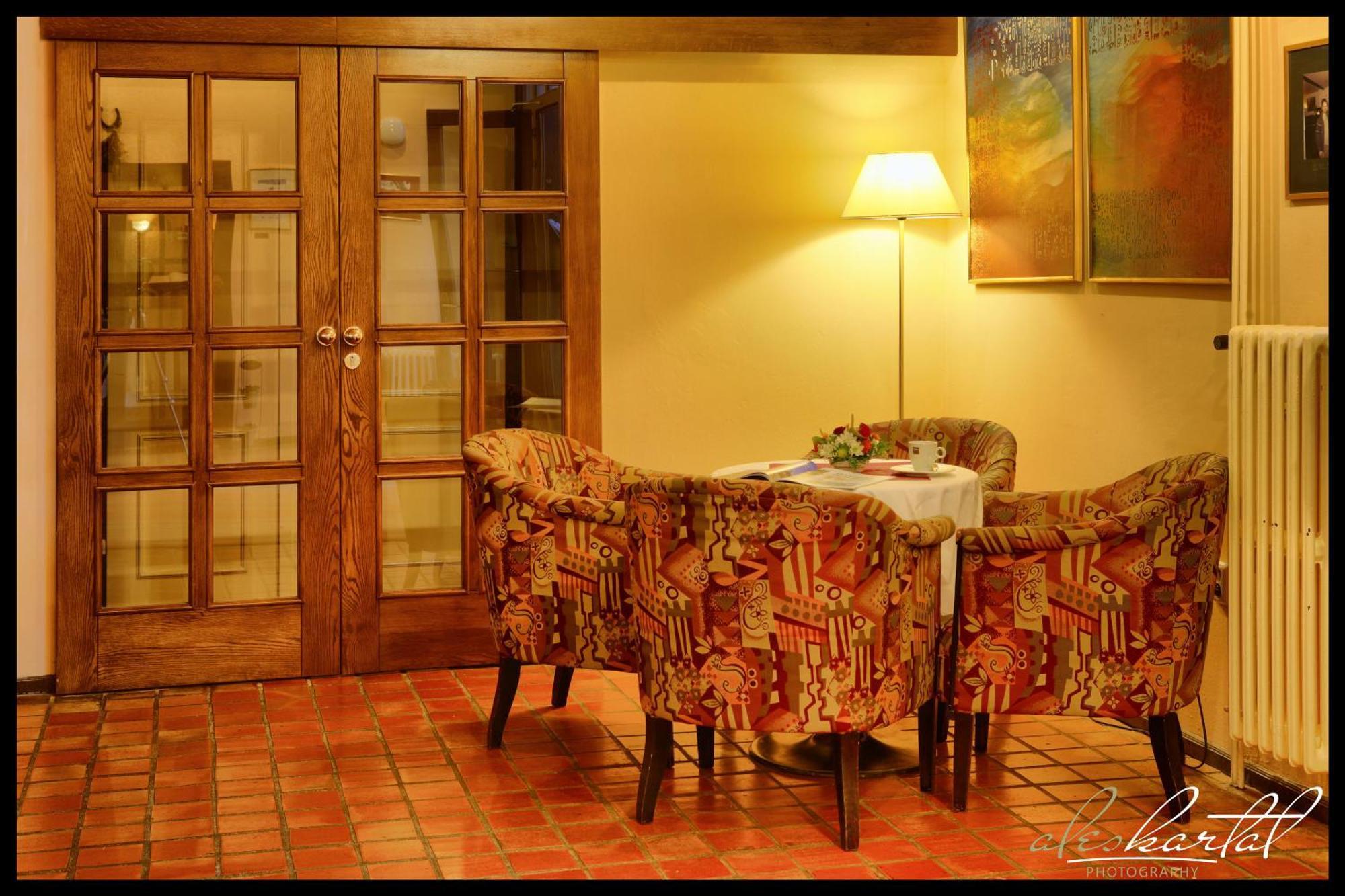 Park Hotel פרוהוניצה מראה חיצוני תמונה