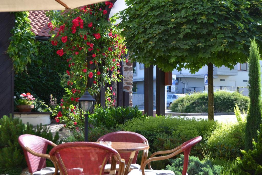 Park Hotel פרוהוניצה מראה חיצוני תמונה