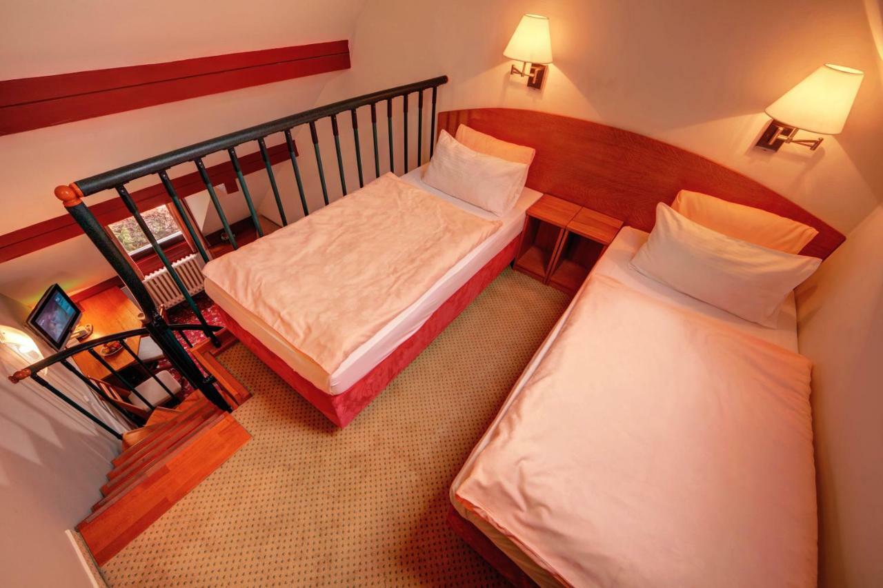 Park Hotel פרוהוניצה מראה חיצוני תמונה